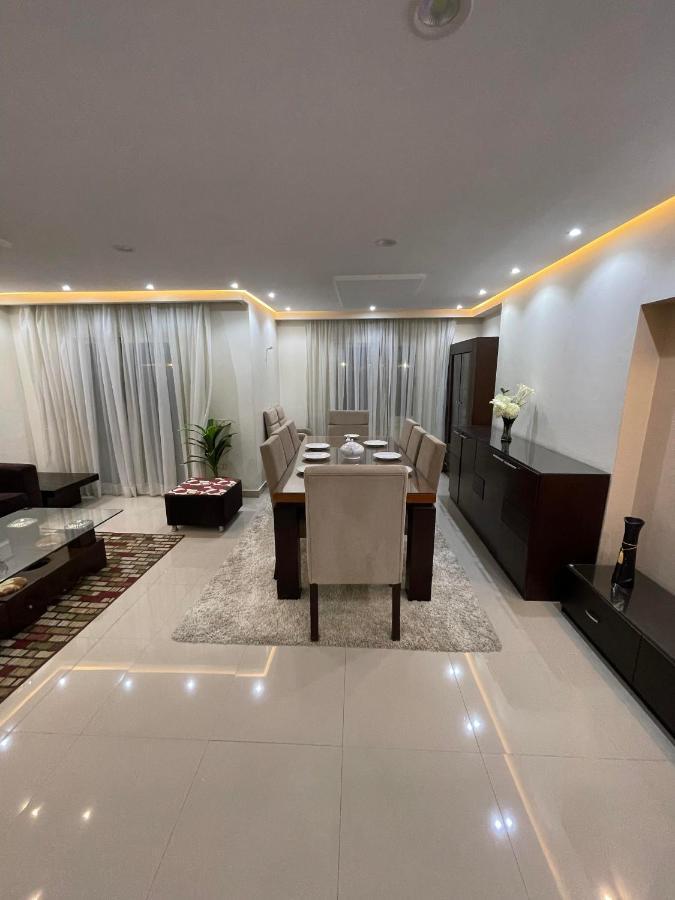 Apartamento Superb & Comfy 3bdr With Outstanding View فاخرة فيو رائع للمطار