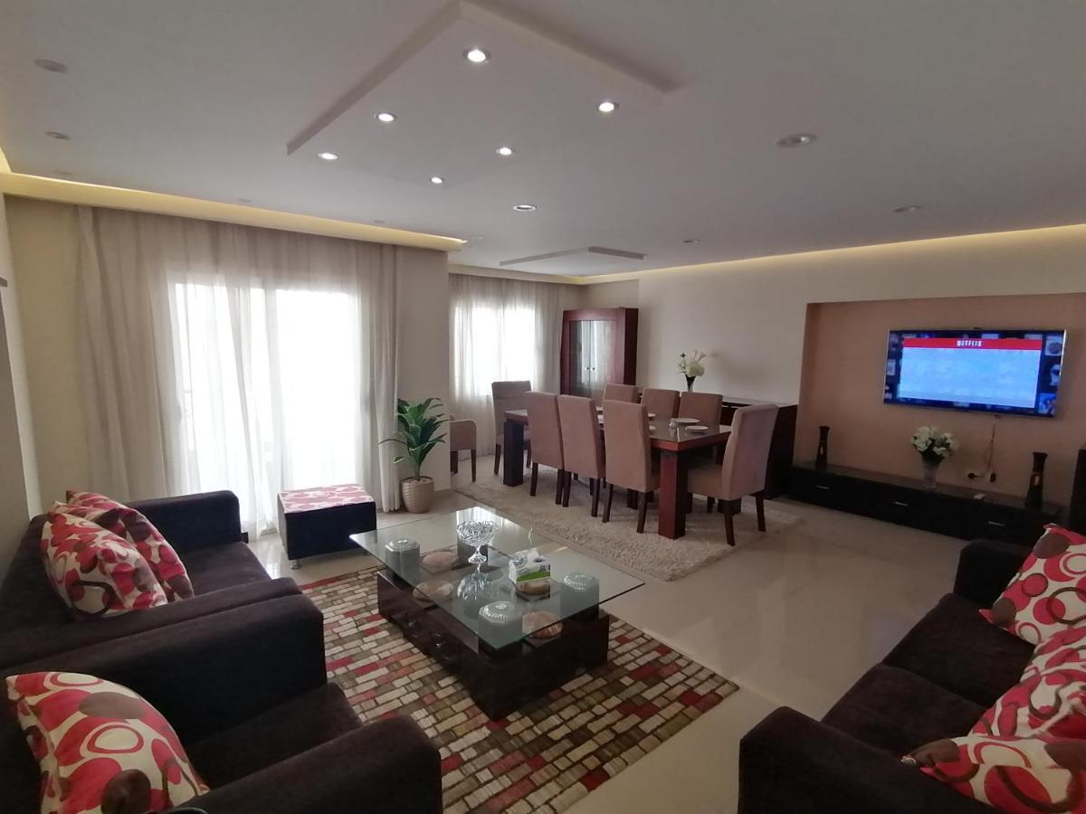 Superb & Comfy 3bdr With Outstanding View فاخرة فيو رائع للمطار El Cairo
