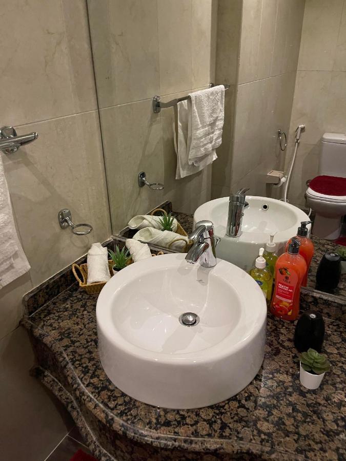 Superb & Comfy 3bdr With Outstanding View فاخرة فيو رائع للمطار Apartamento *