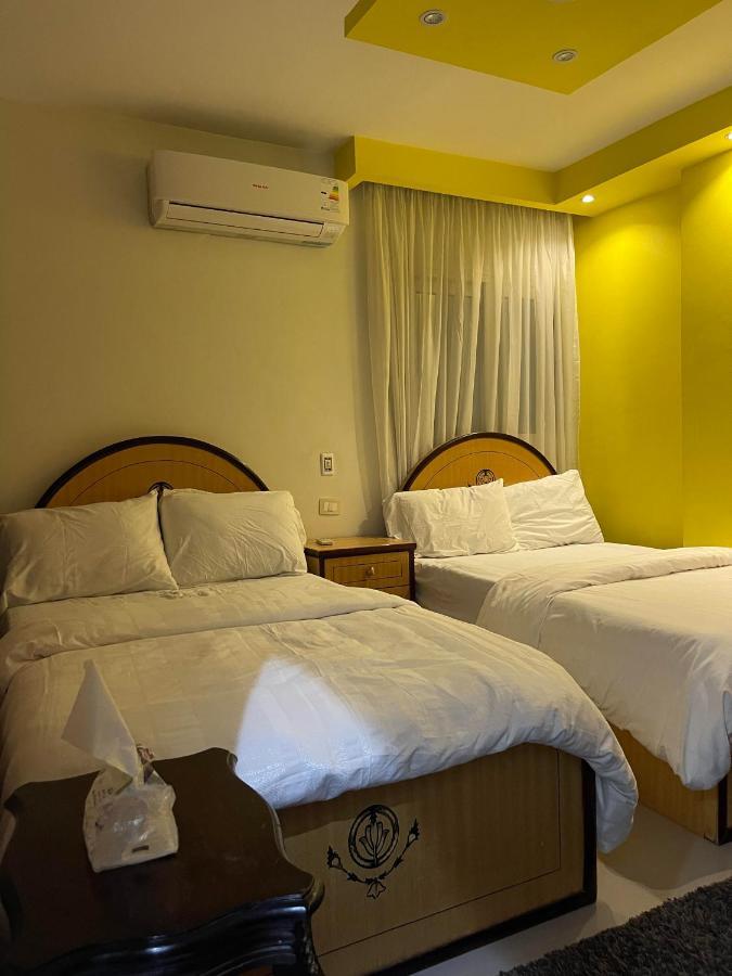 Superb & Comfy 3bdr With Outstanding View فاخرة فيو رائع للمطار Apartamento El Cairo